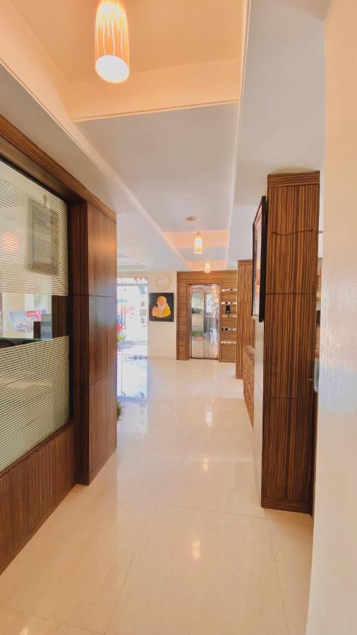 Hotel Sai Gurusthan Ширди Экстерьер фото